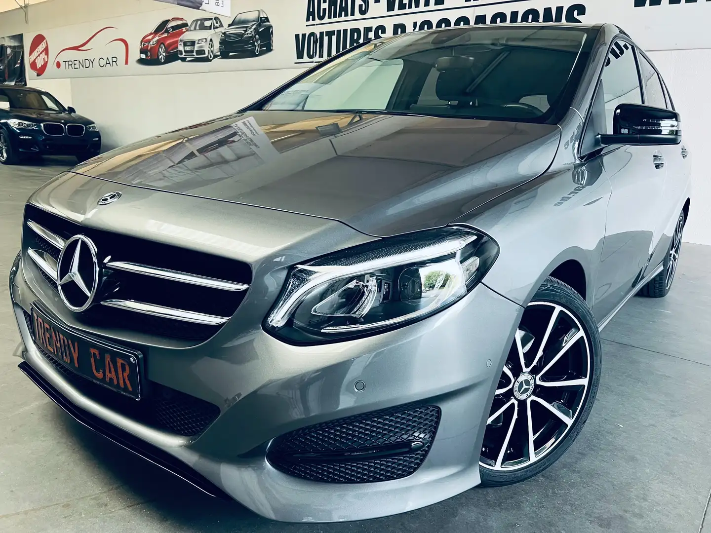 Mercedes-Benz B 180 B 160 SPORT ESSENCE+AUTO+55000KM+CAMERA++GARANTIE Grijs - 1