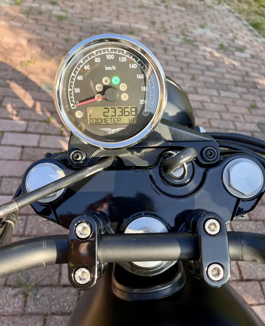Moto Guzzi V 7 Stone - 2