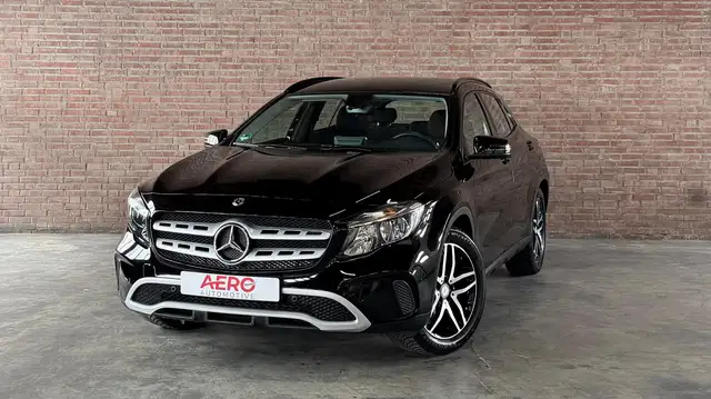 Mercedes-Benz GLA 180 GLA Business Solution PDC / Airco / Navi / Tel. /