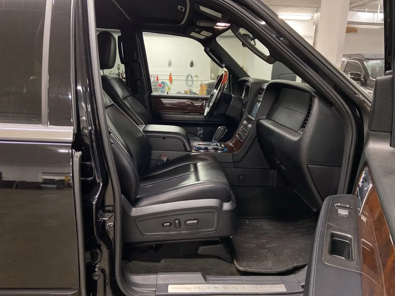 Lincoln Navigator снимка Lincoln Navigator