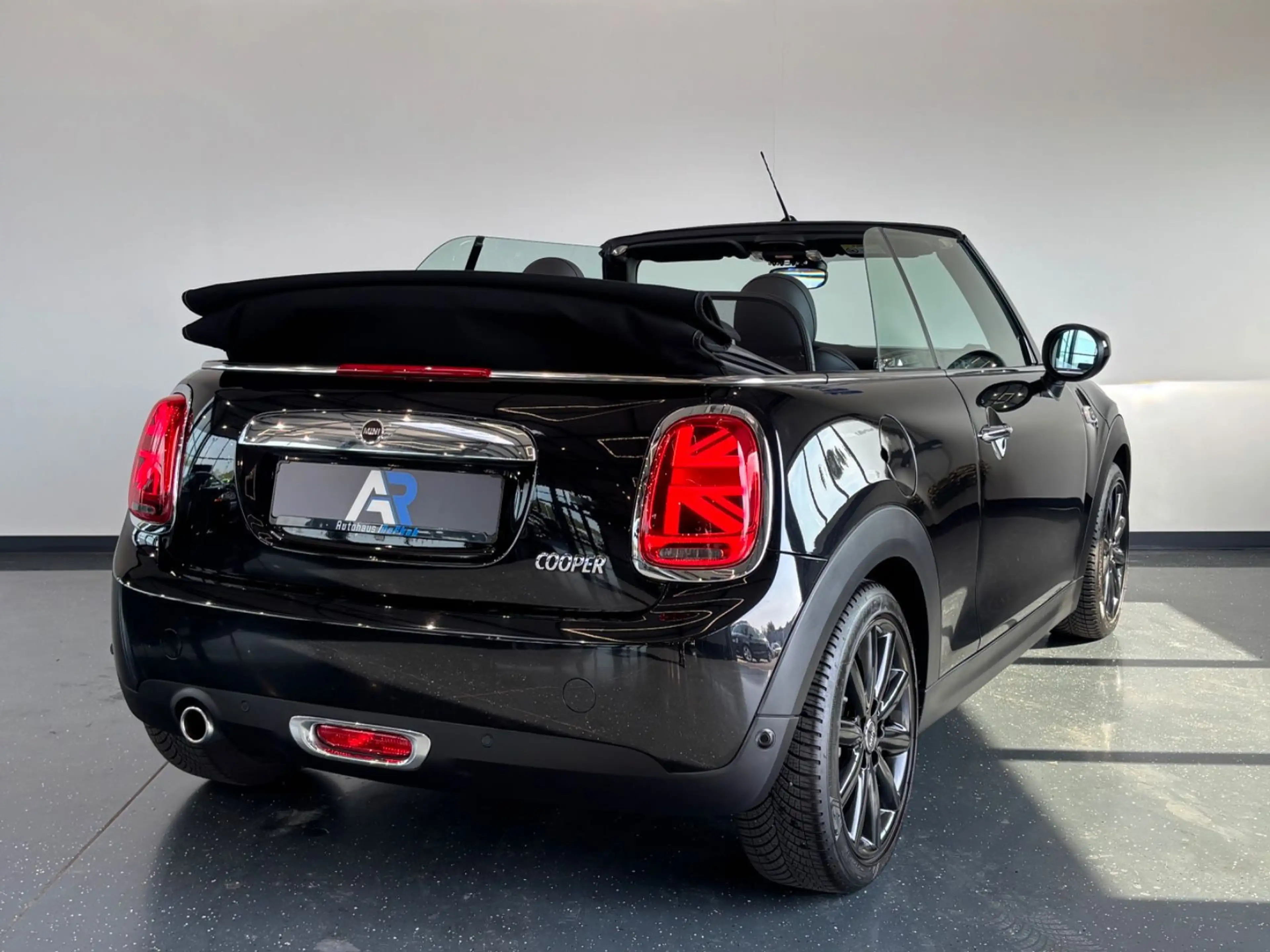 MINI Cooper Cabrio COOPER Cabrio Cooper*PDC*SHZ*LED* — photo 11