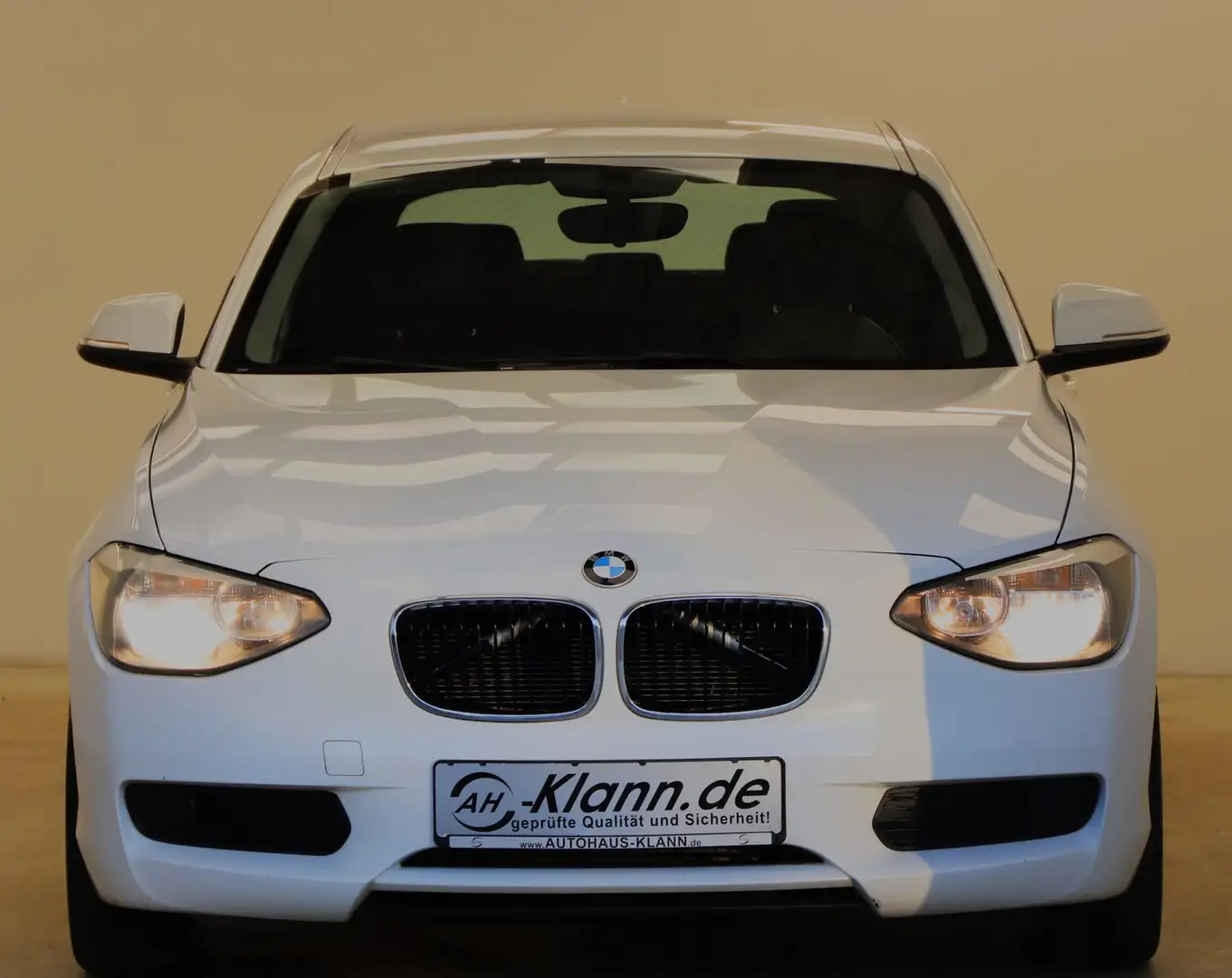 BMW 116 i 1.6 136 PS Automatik Sitzheizung BC 4Türer Blanc - 2