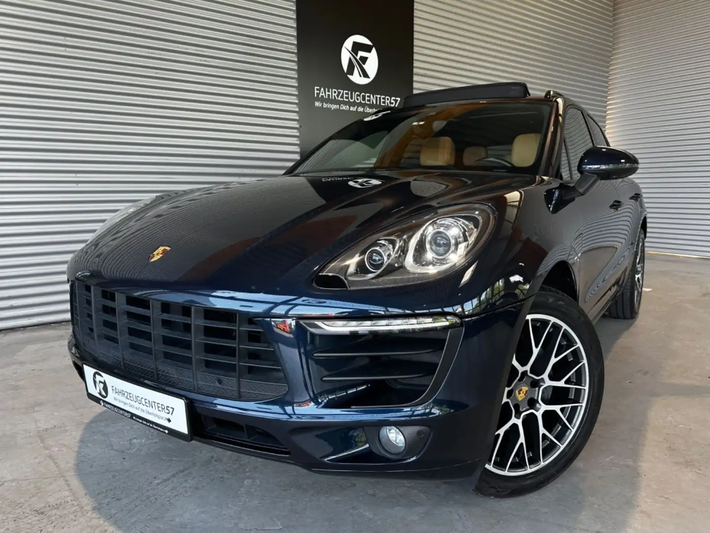 Porsche Macan /BI-XENON/RFK/PANO/BOSE/CARPLAY Blau - 1