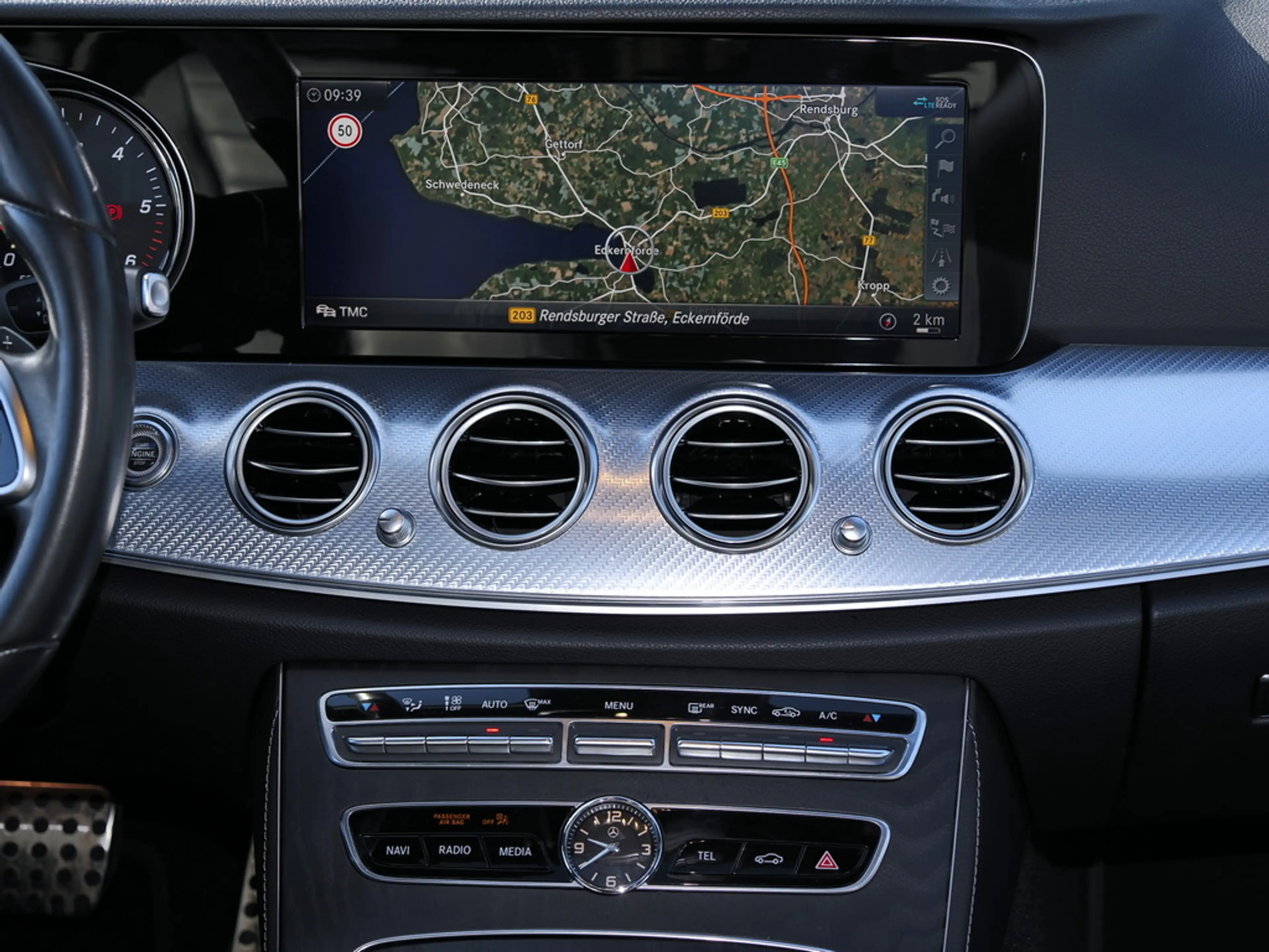 Mercedes-Benz E 400 d 4MATIC LIMOUSINE BURMESTER MULTIBEAM SHZ — photo 10