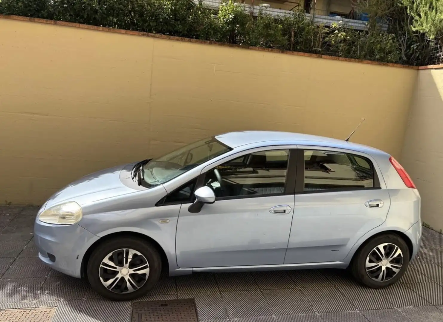 Fiat Punto grande punto 1.3 90 cv (prezzo trattabile) - 2