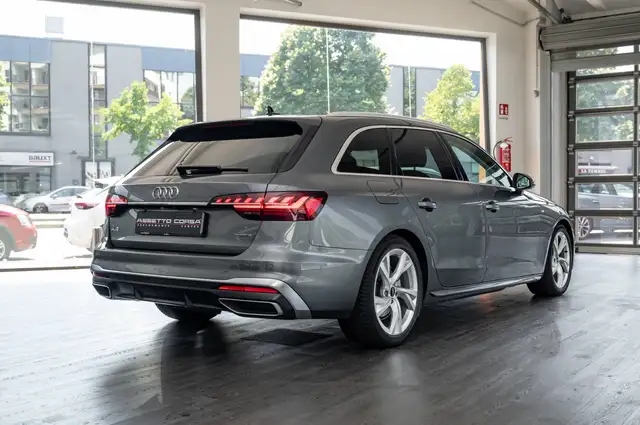 Audi A4 view 6