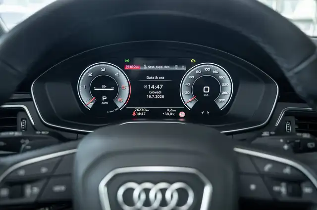 Audi A4 view 11