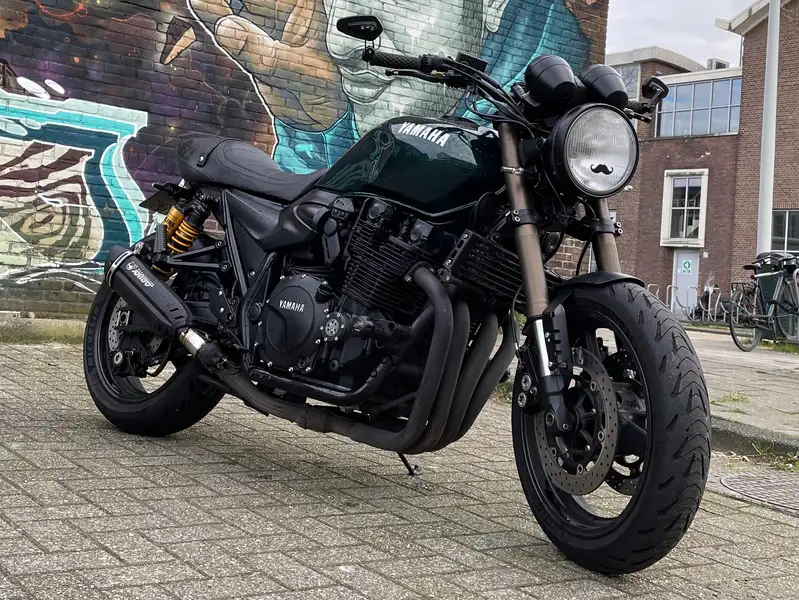 Yamaha XJR 1300