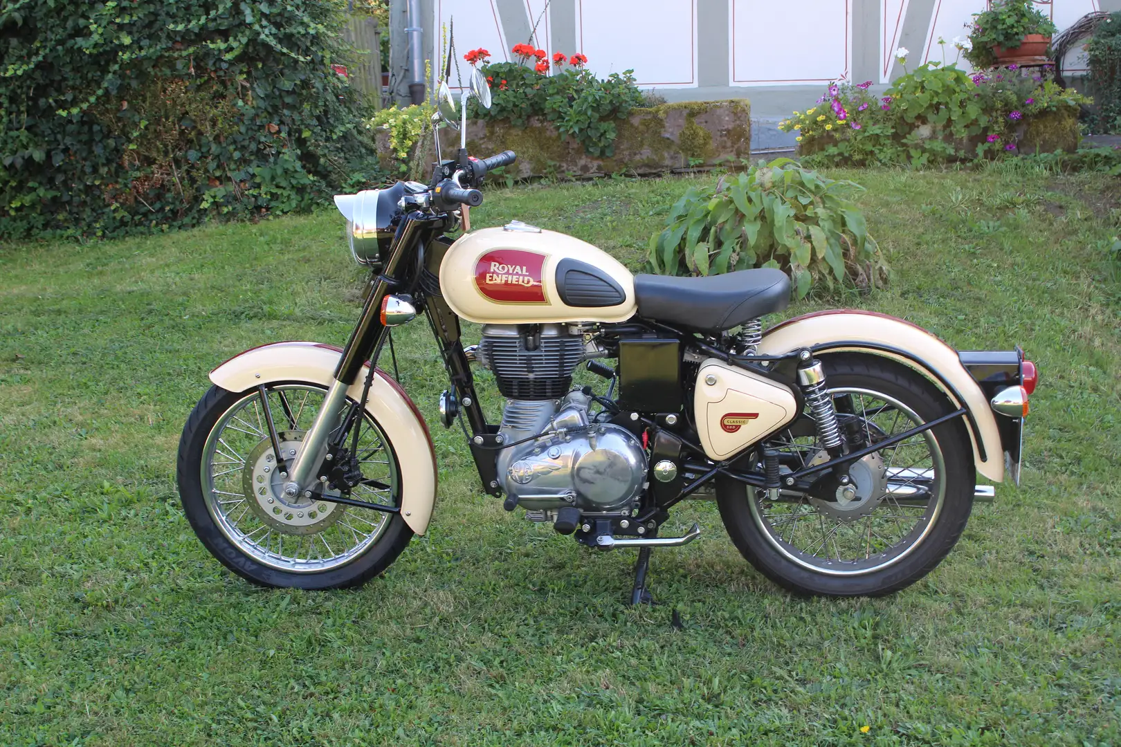 Royal Enfield Bullet 500 - 2