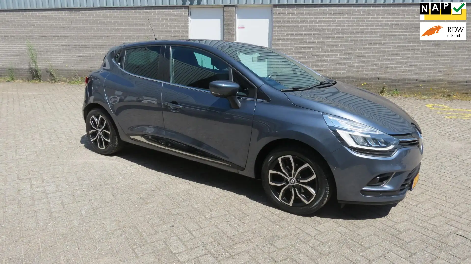 Renault Clio 1.2 TCe Intens Grau - 1