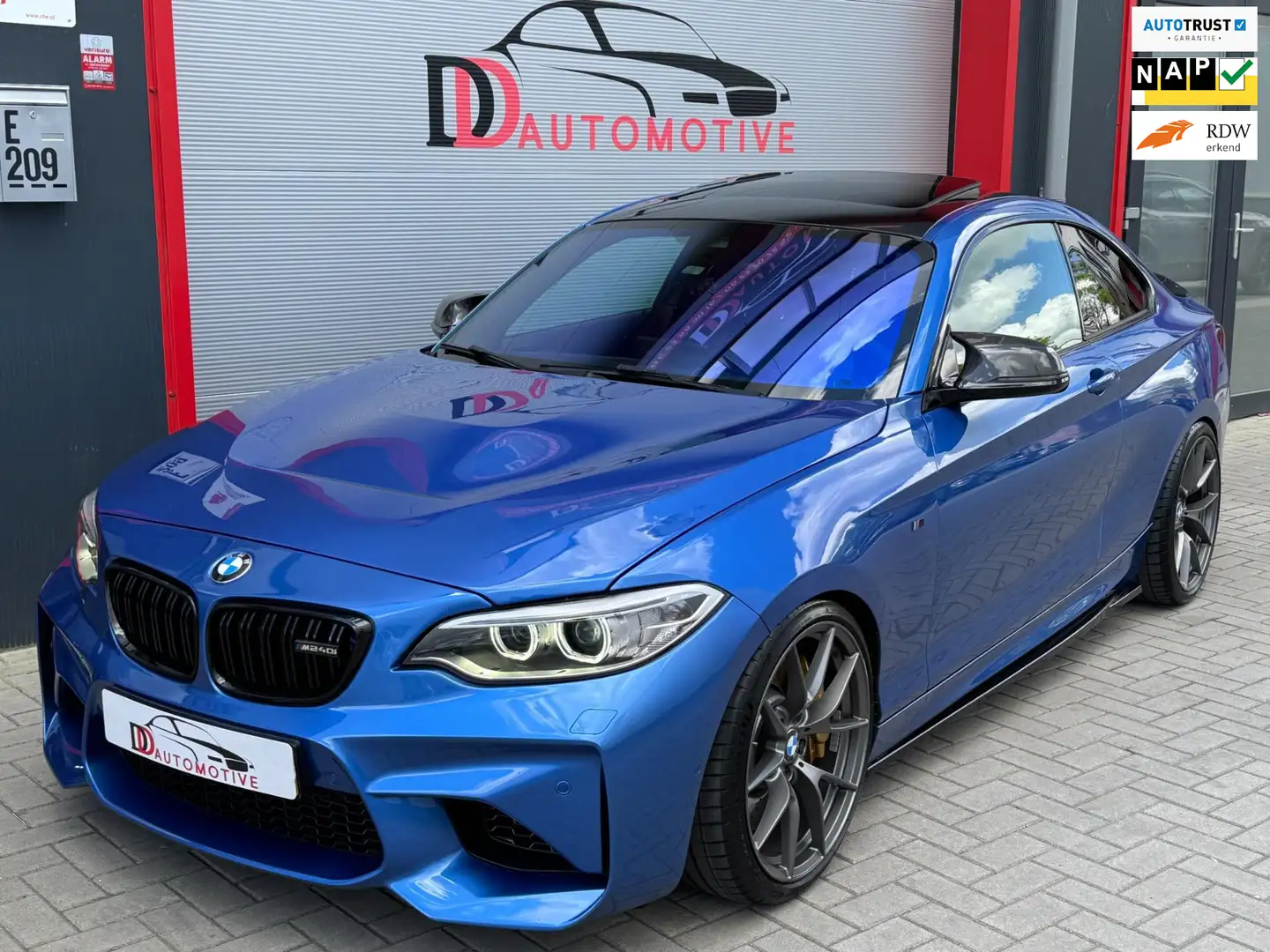 BMW 240 2-serie Coupé M240i xDrive High Executive DAK/CRUI Modrá - 1