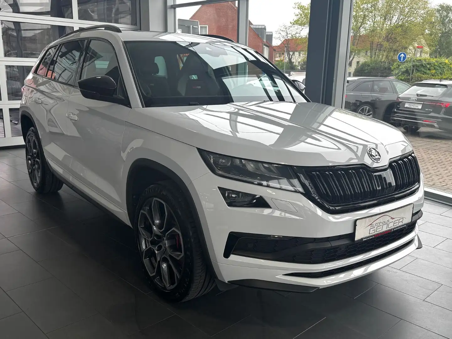 Skoda Kodiaq RS 4x4 2.0 TDI "LED/Pano/VirtualC/Memory" Blanc - 2