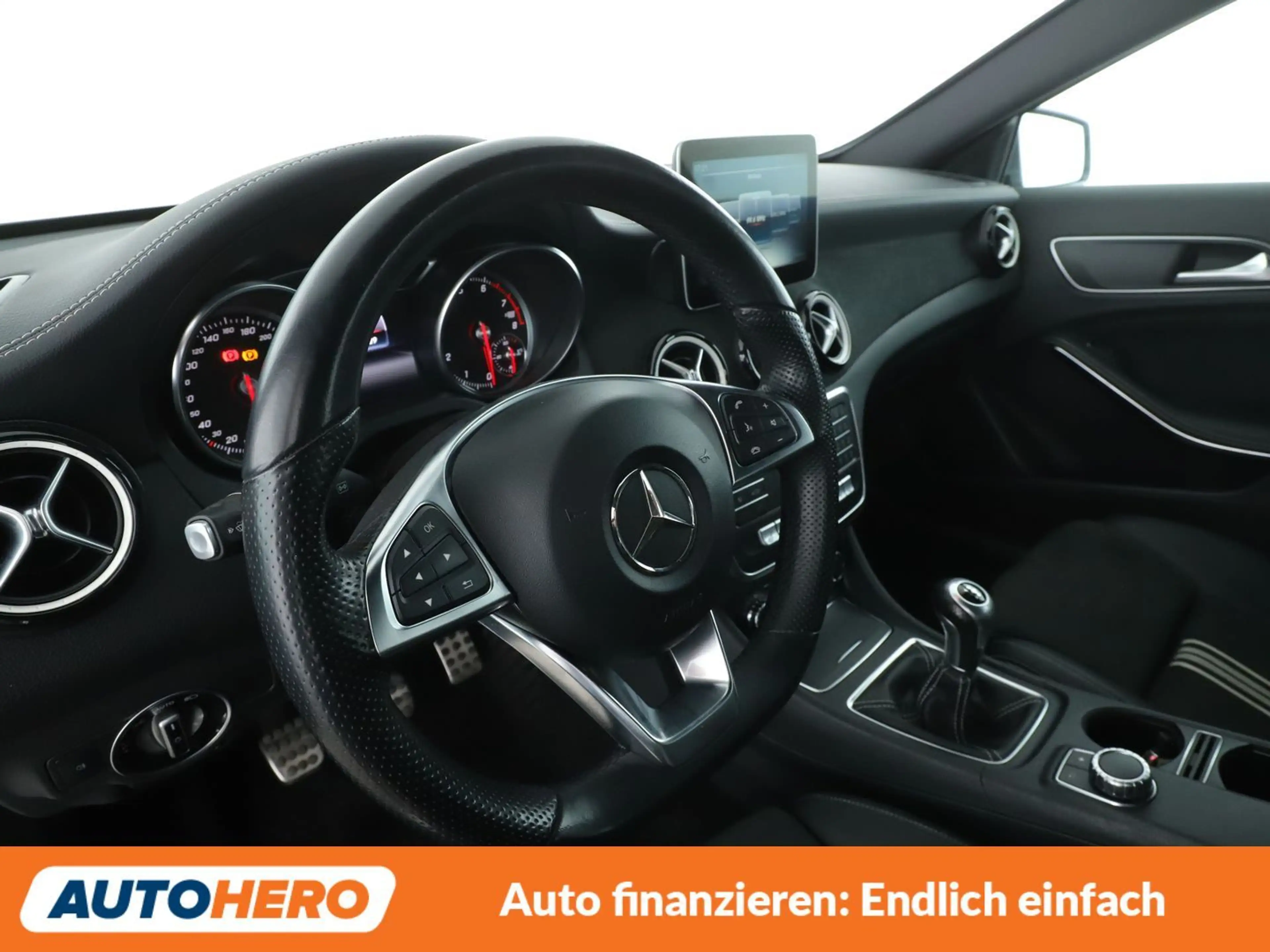 Mercedes-Benz GLA 180 GLA 180 AMG Line*NAVI*TEMPO*LED*PDC*SHZ* — photo 11