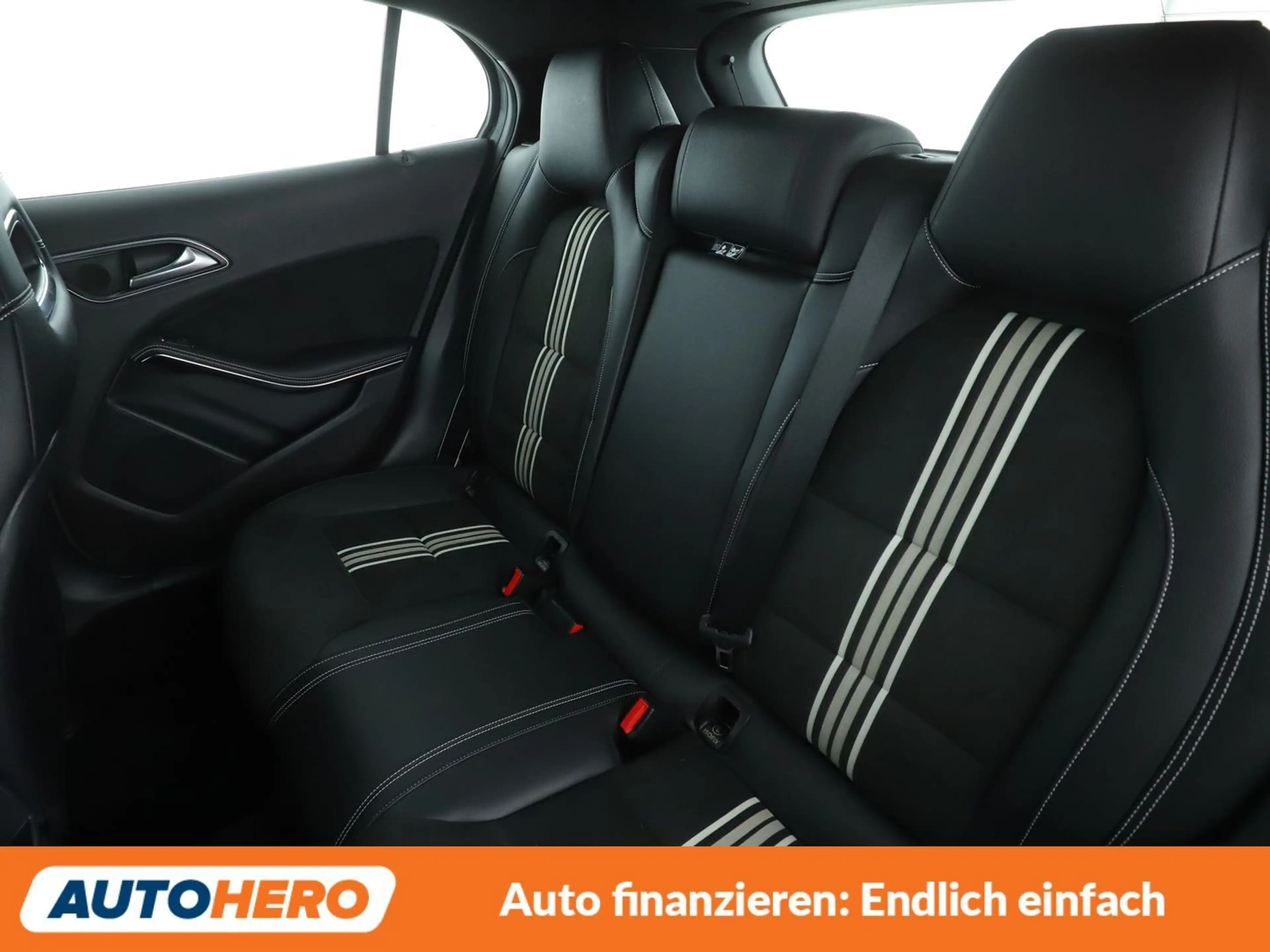 Mercedes-Benz GLA 180 GLA 180 AMG Line*NAVI*TEMPO*LED*PDC*SHZ* — photo 14