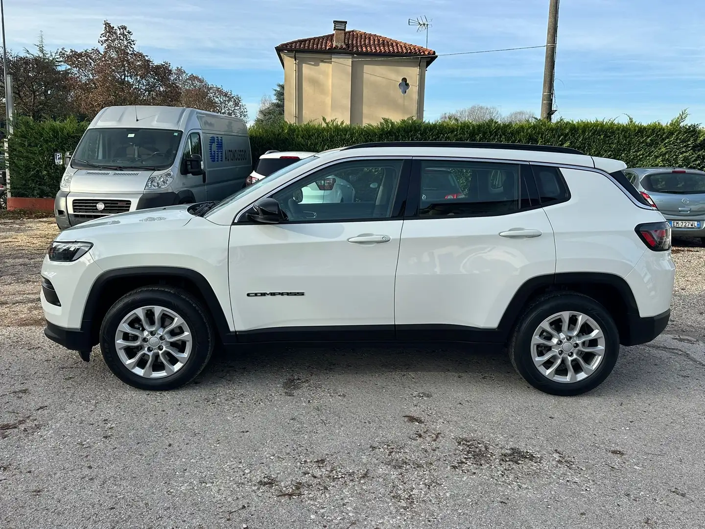 Jeep Compass Autom. Compass 1.3 t4 Business 2wd 150cv ddct Blanc - 2