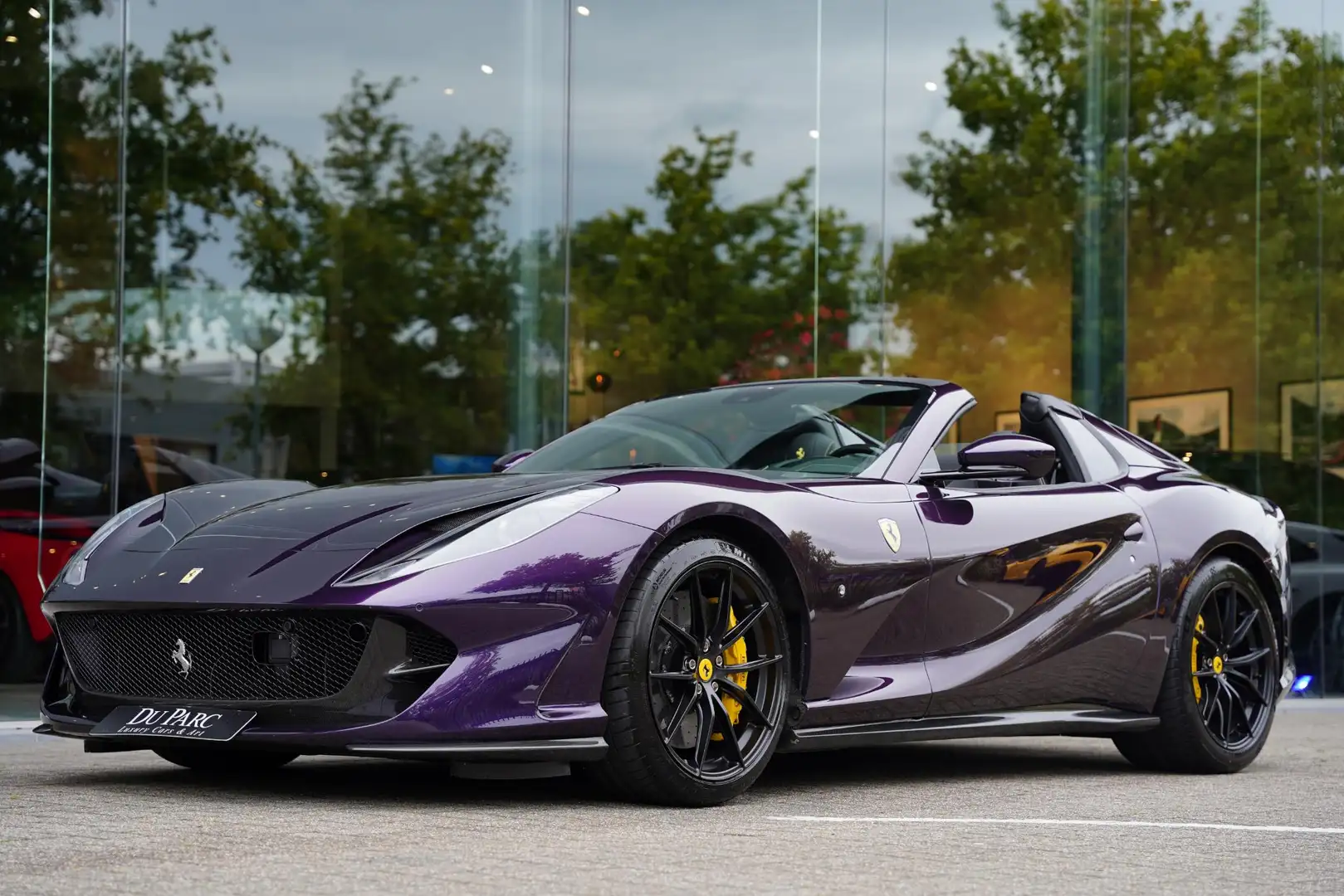 Ferrari 812 GTS 6.5 V12 HELE Viola Hong Kong Carbon Lifting Violett - 1