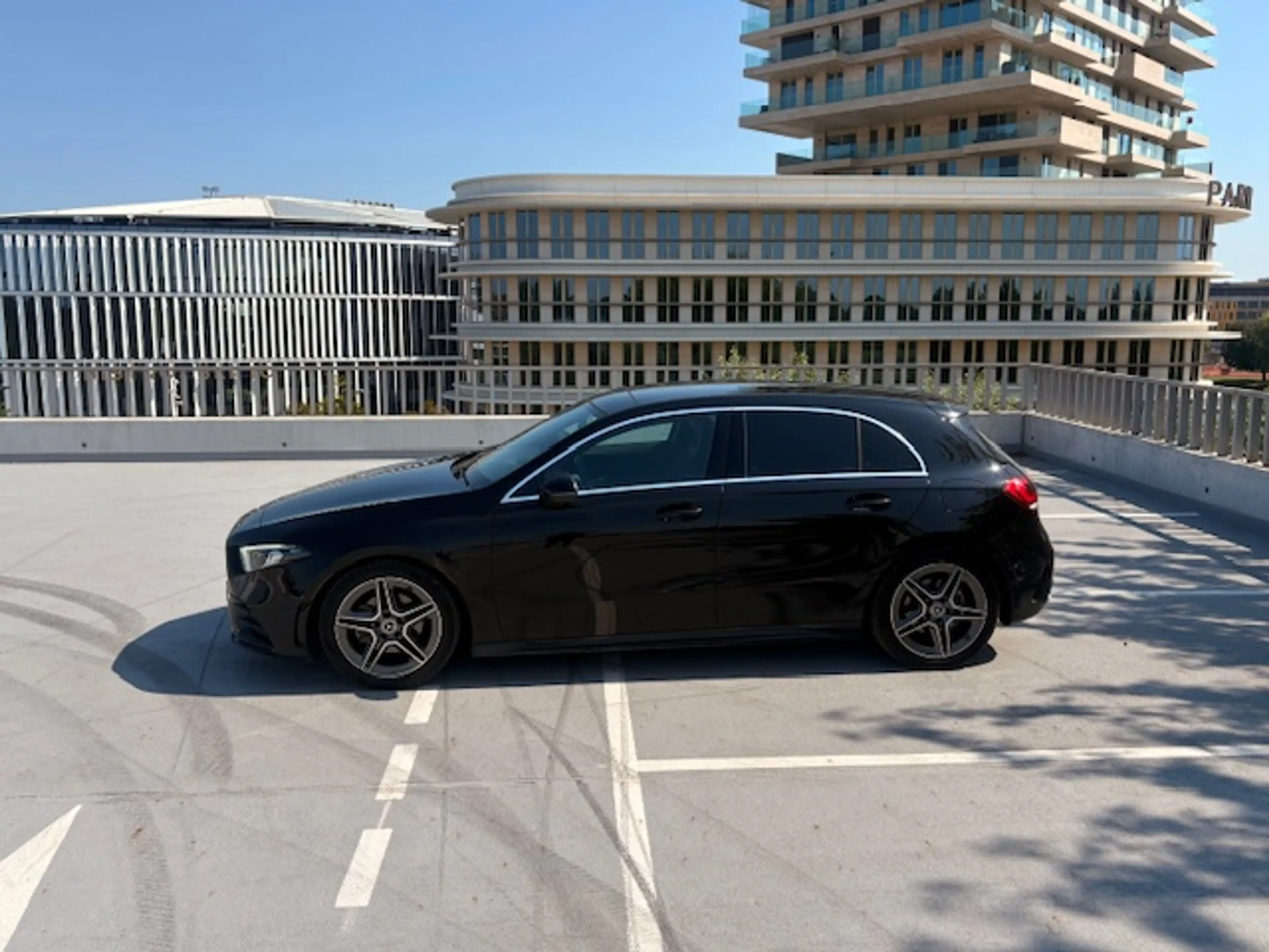 Mercedes-Benz A 200 A 200 AMG Line // Pano Dak // CarPlay // Camera // Sport Zetelen... 25995€ btw inclusief — photo 10
