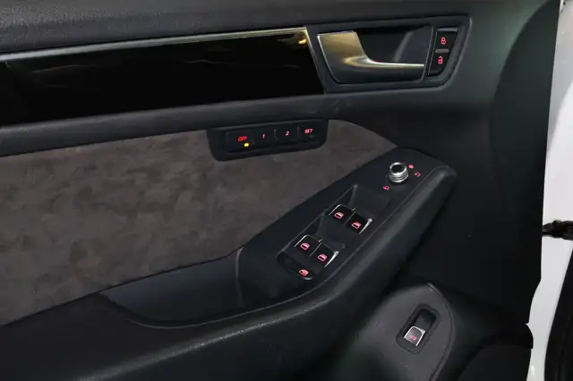 Audi Q5 view 18