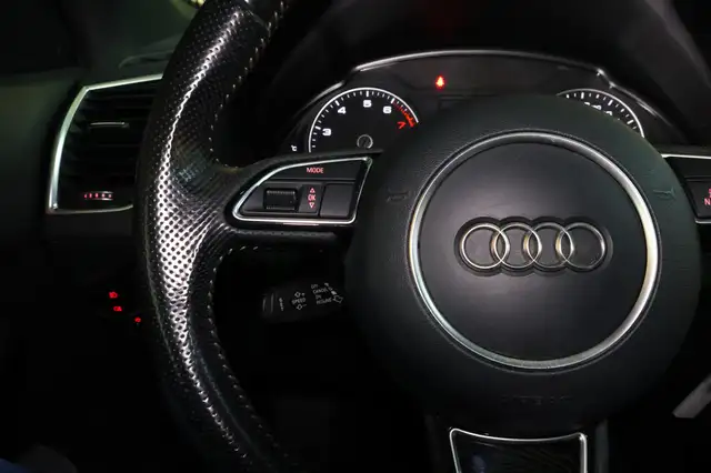 Audi Q5 view 23