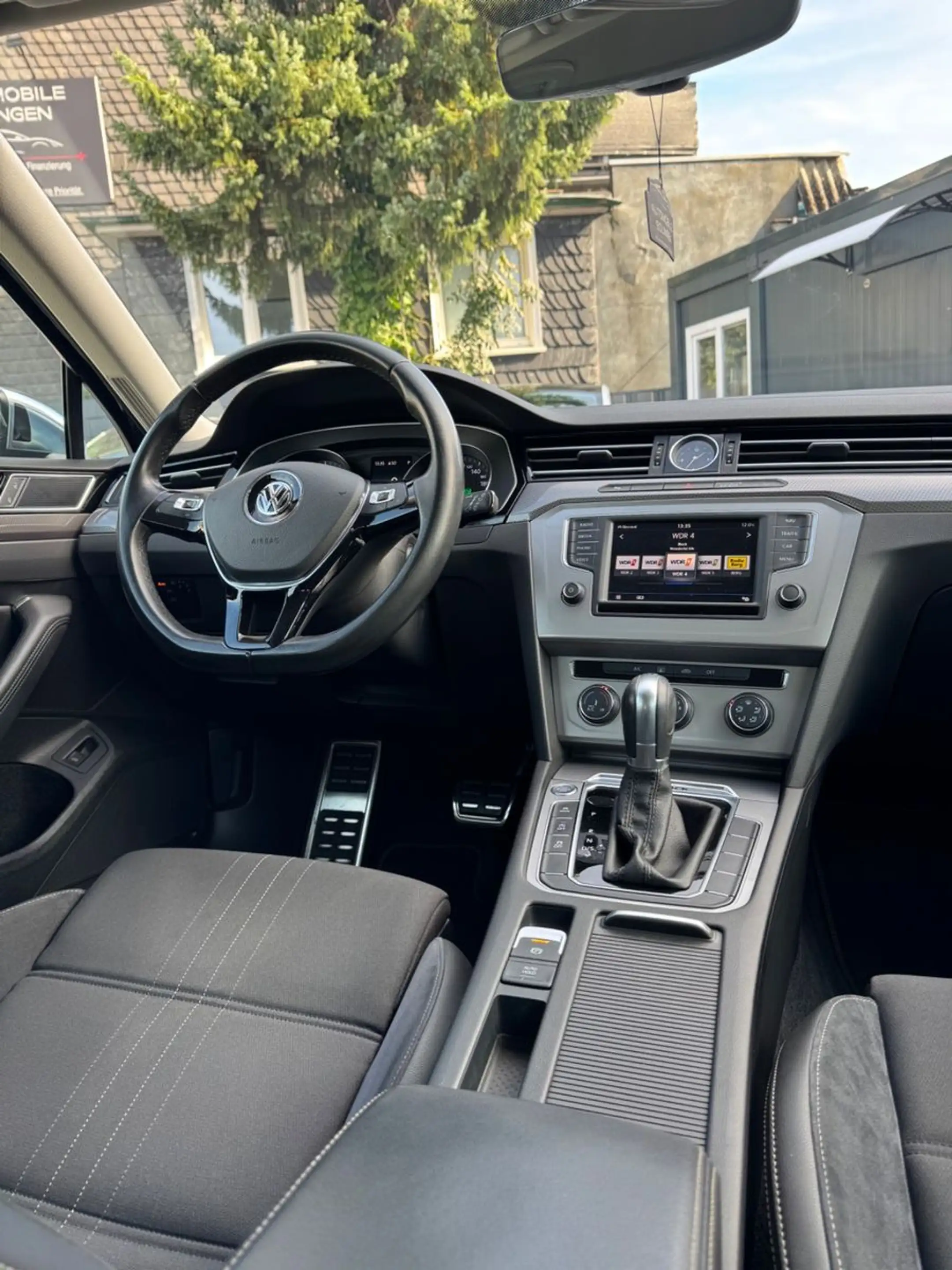 Volkswagen Passat Variant Alltrack 4Motion AUT+WKR+NAV+AHK+ — photo 12