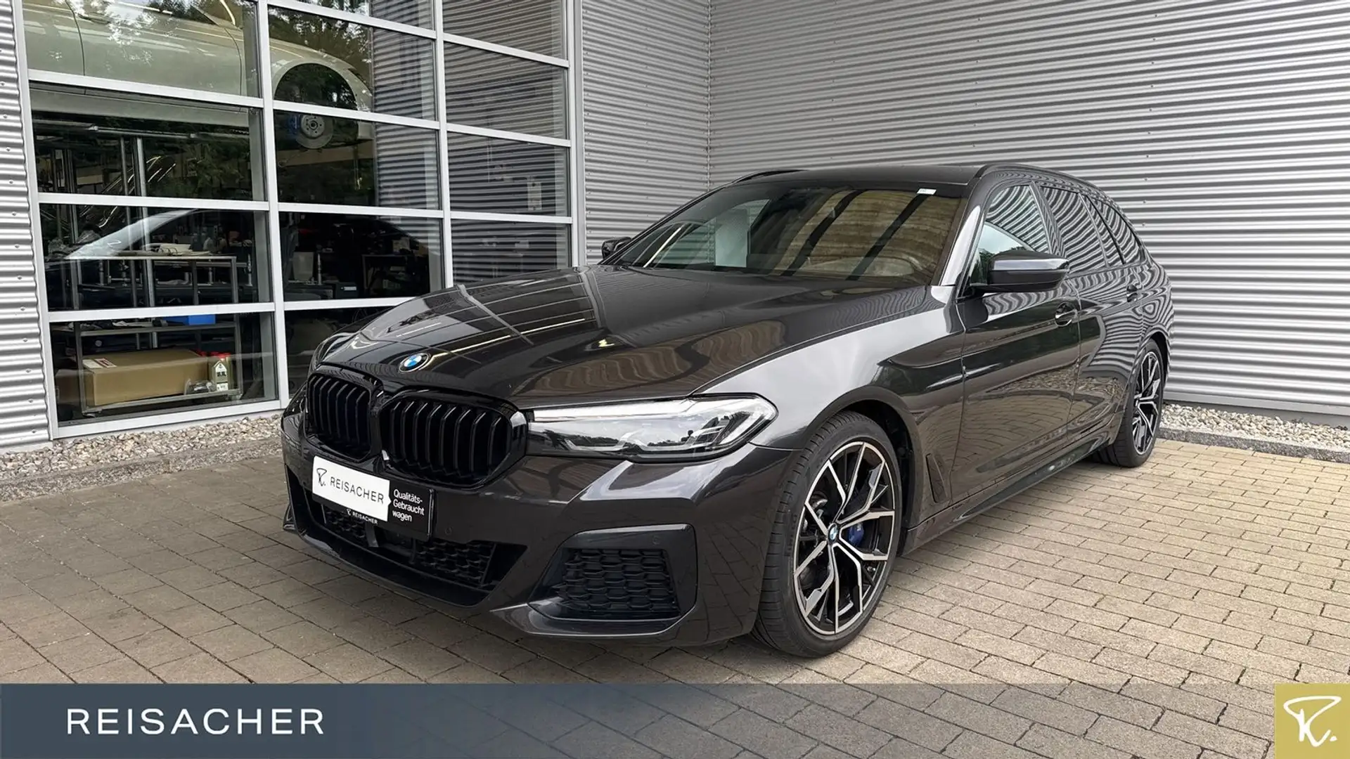 BMW 520 dA M-Sport Navi HUD ACC Pano AHK 19"LM Grau - 1