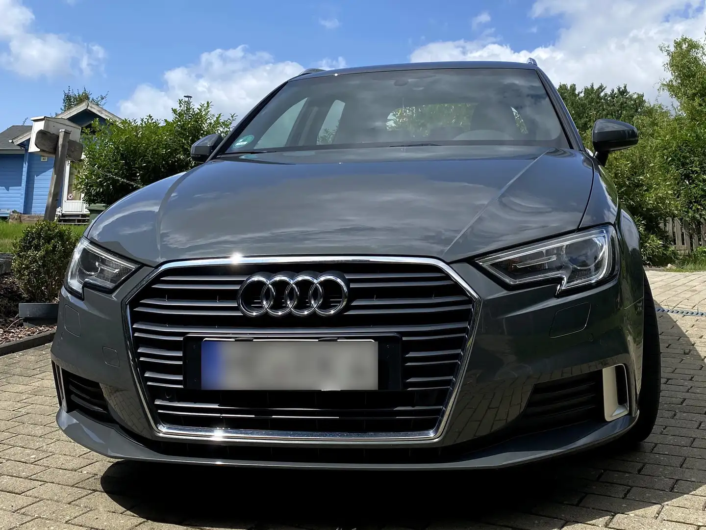 Audi A3 A3 1.5 TFSI cylinder on demand Sportback S tronic Grau - 1