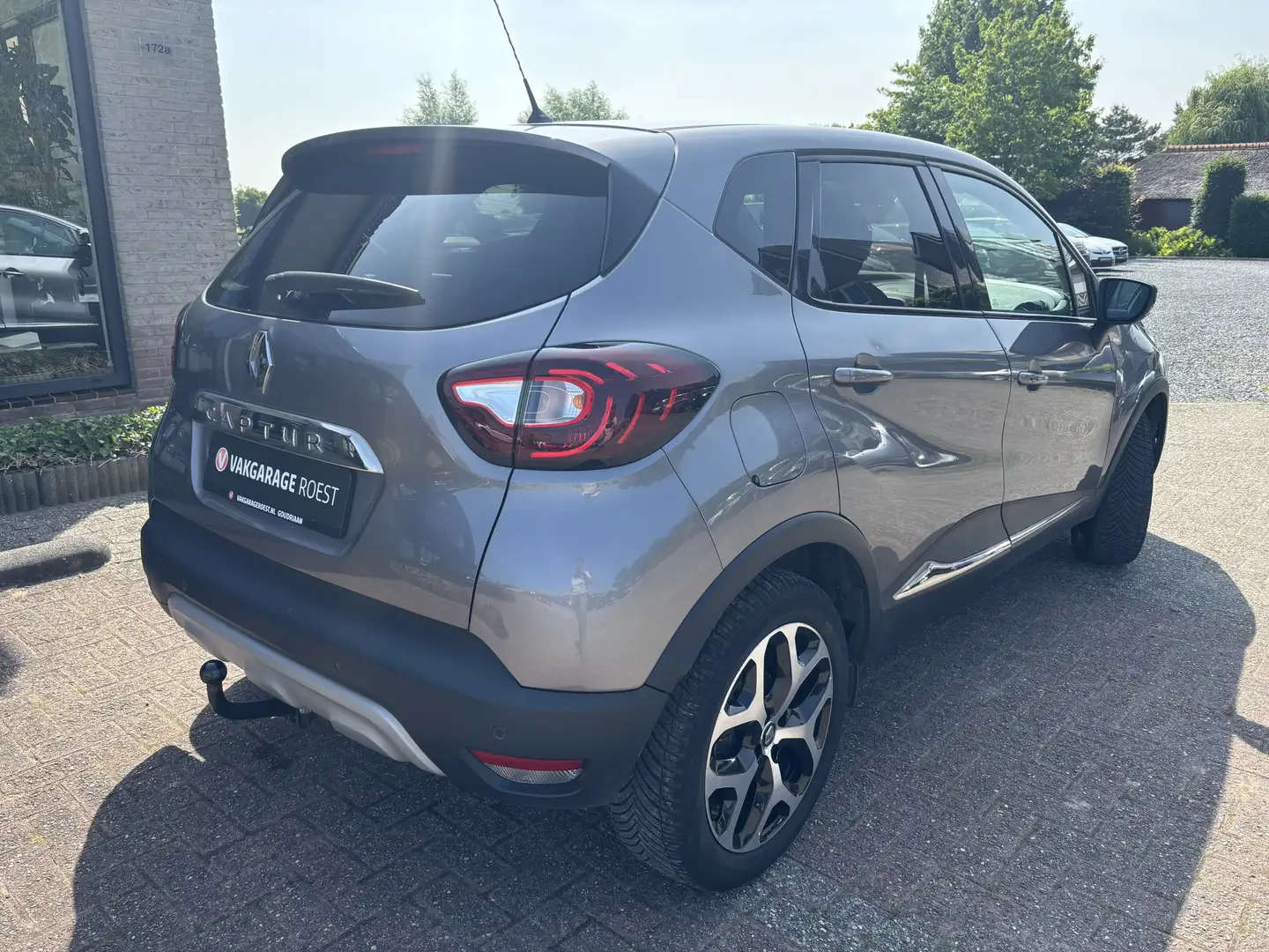Renault Captur 1.3 TCe Intens Automaat Full LED / Trekhaak / Came Grijs - 2