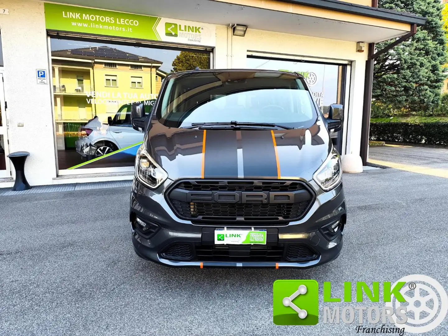 Ford Tourneo Custom 320 2.0 EcoBlue 185CV aut. PC Sport GARANZIA CASA Grijs - 2