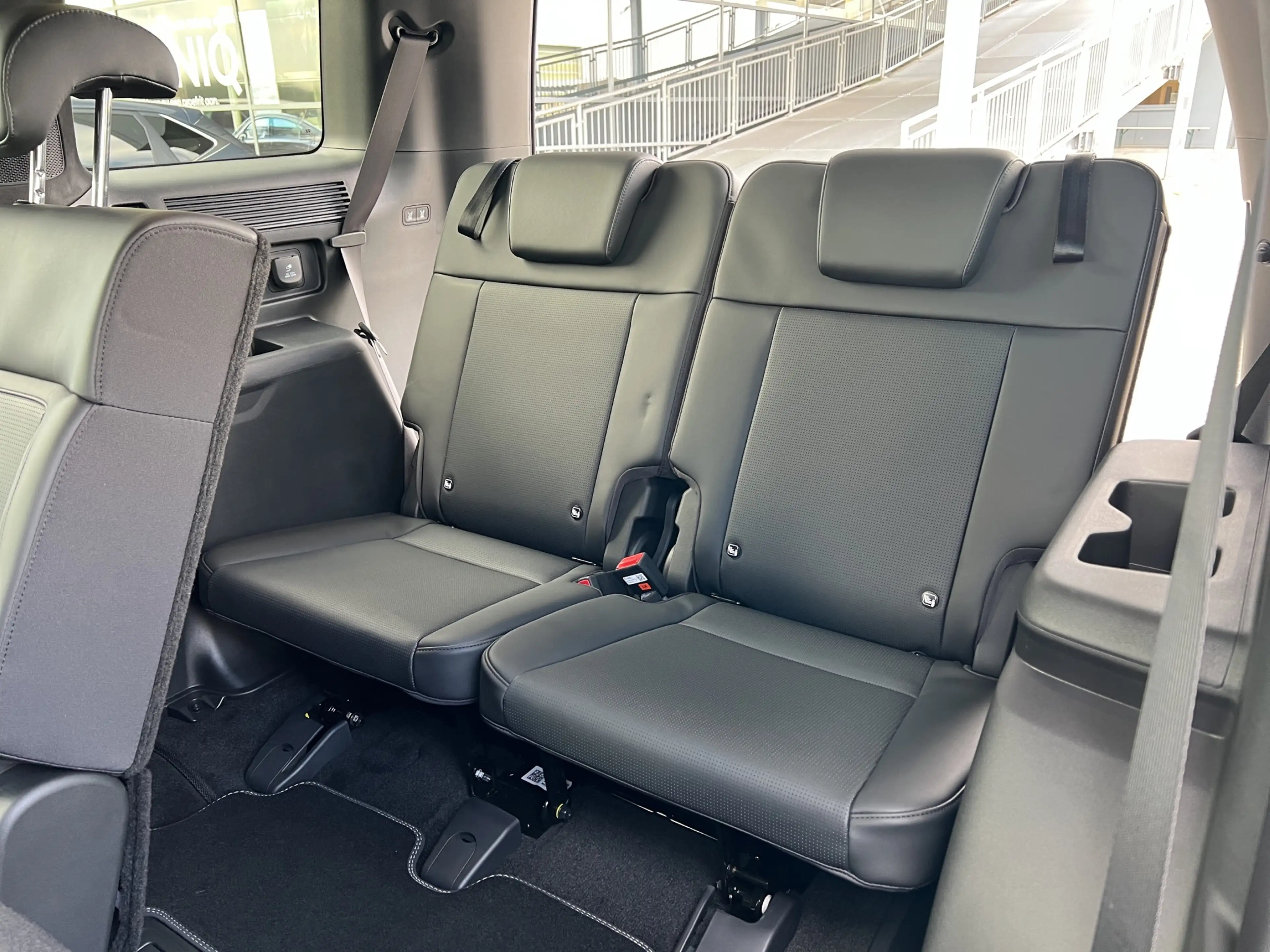 Hyundai SANTA FE 1.6 T-GDI PHEV 252pk Black Line 4WD 7p. | Draadloo — photo 28