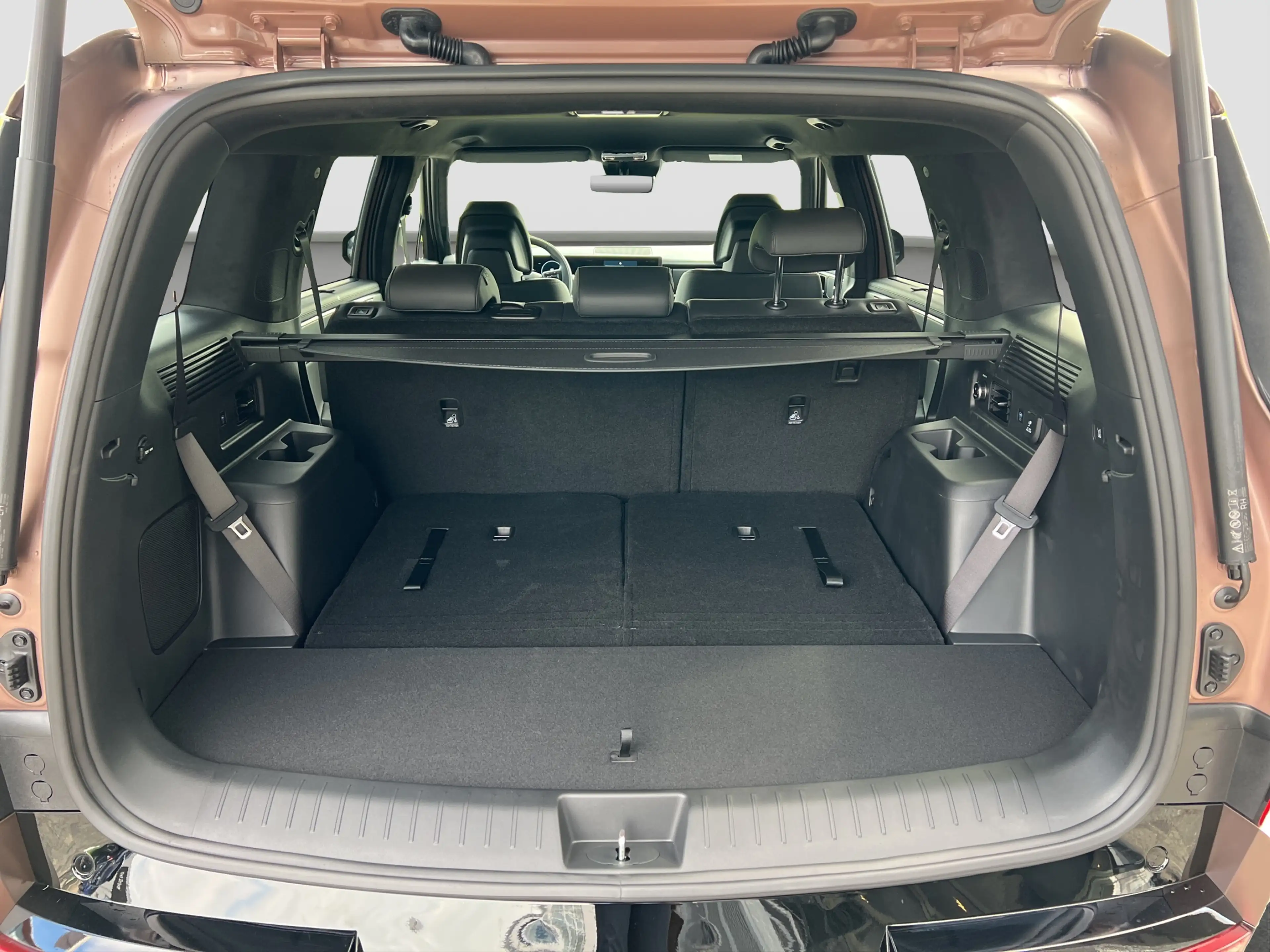 Hyundai SANTA FE 1.6 T-GDI PHEV 252pk Black Line 4WD 7p. | Draadloo — photo 11