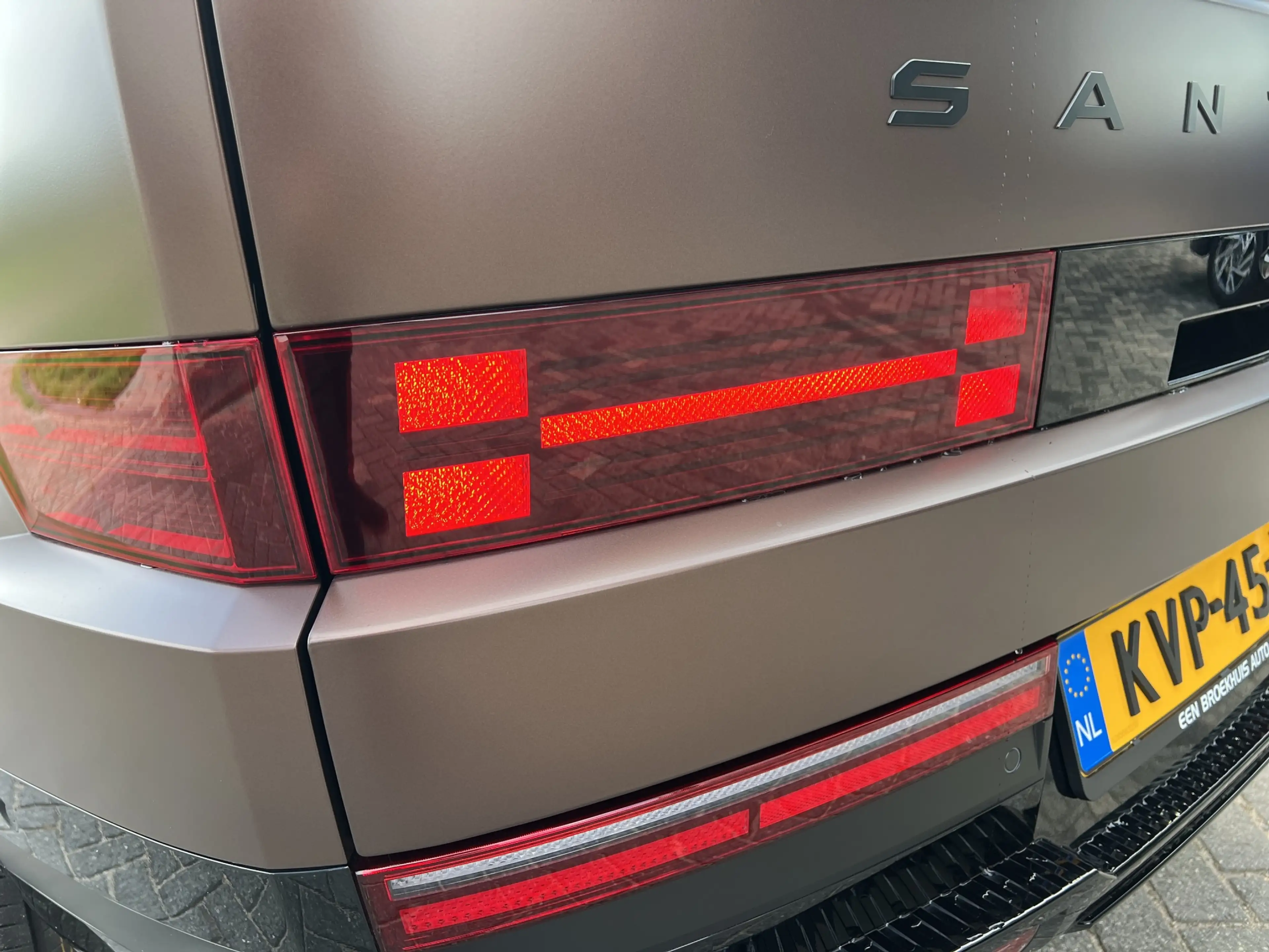 Hyundai SANTA FE 1.6 T-GDI PHEV 252pk Black Line 4WD 7p. | Draadloo — photo 10