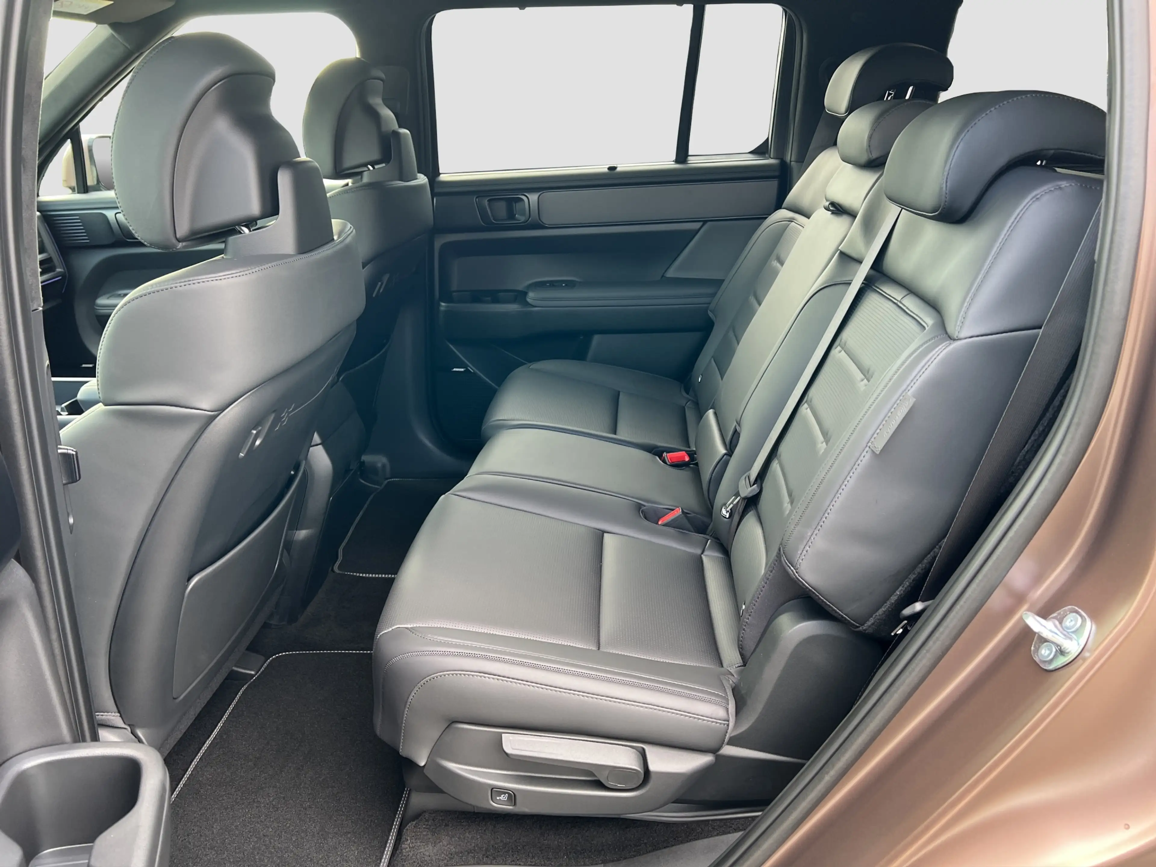 Hyundai SANTA FE 1.6 T-GDI PHEV 252pk Black Line 4WD 7p. | Draadloo — photo 12