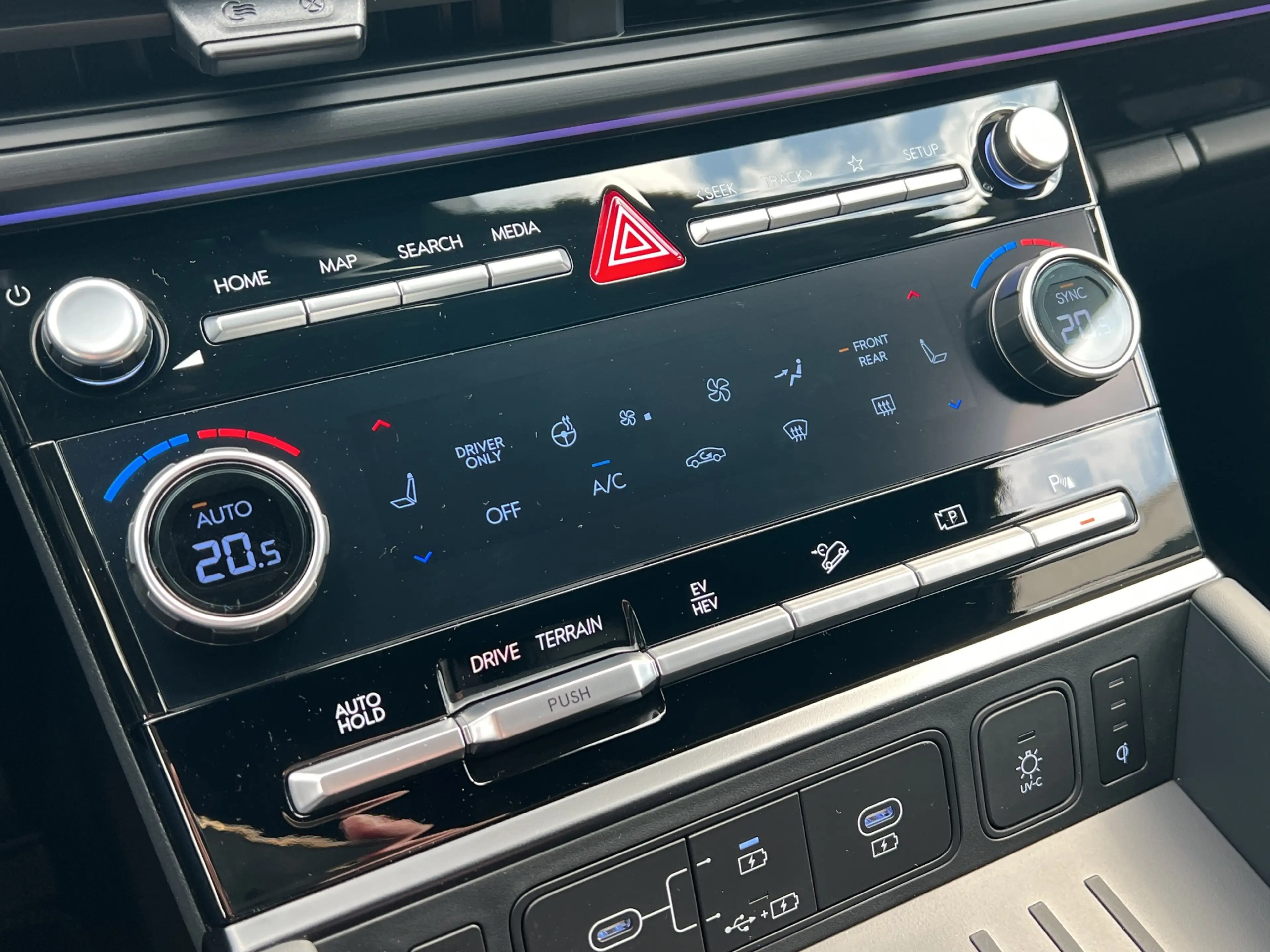 Hyundai SANTA FE 1.6 T-GDI PHEV 252pk Black Line 4WD 7p. | Draadloo — photo 25