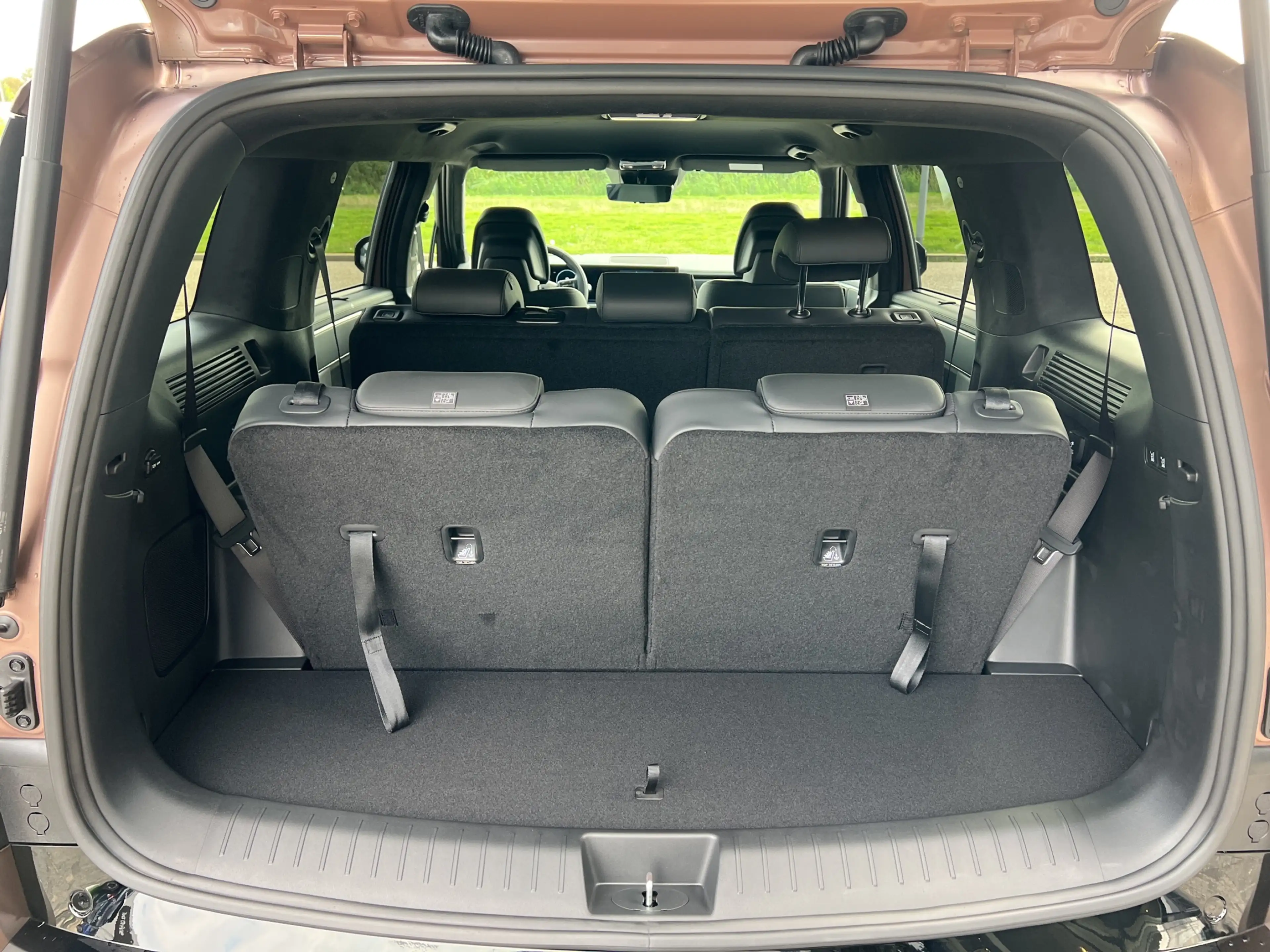 Hyundai SANTA FE 1.6 T-GDI PHEV 252pk Black Line 4WD 7p. | Draadloo — photo 27