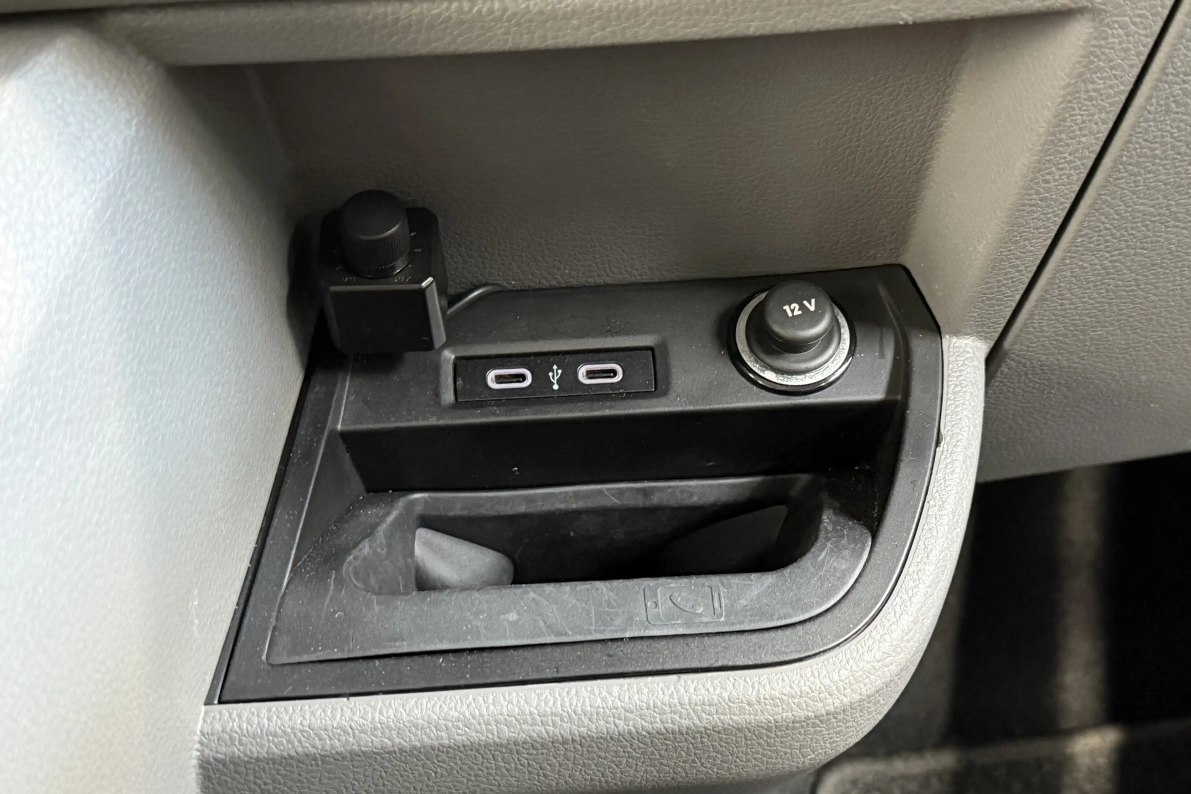 Volkswagen T6.1 Transporter 2.0 TDI L2H1 32 DC Bulli 204PK LEER / CAMERA / TV — photo 44