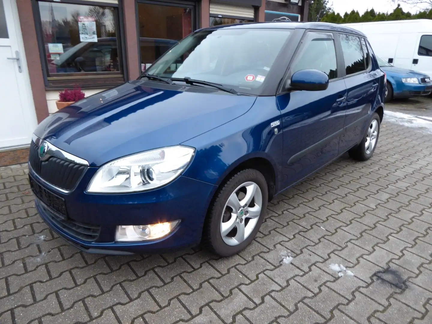 Skoda Fabia Family AHK abnehmbar/PDC/Alu 16"/HU neu Blau - 1