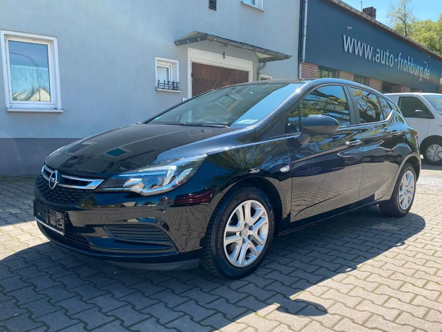 Opel Astra K,Edition,Klimaaut. Negro - 1