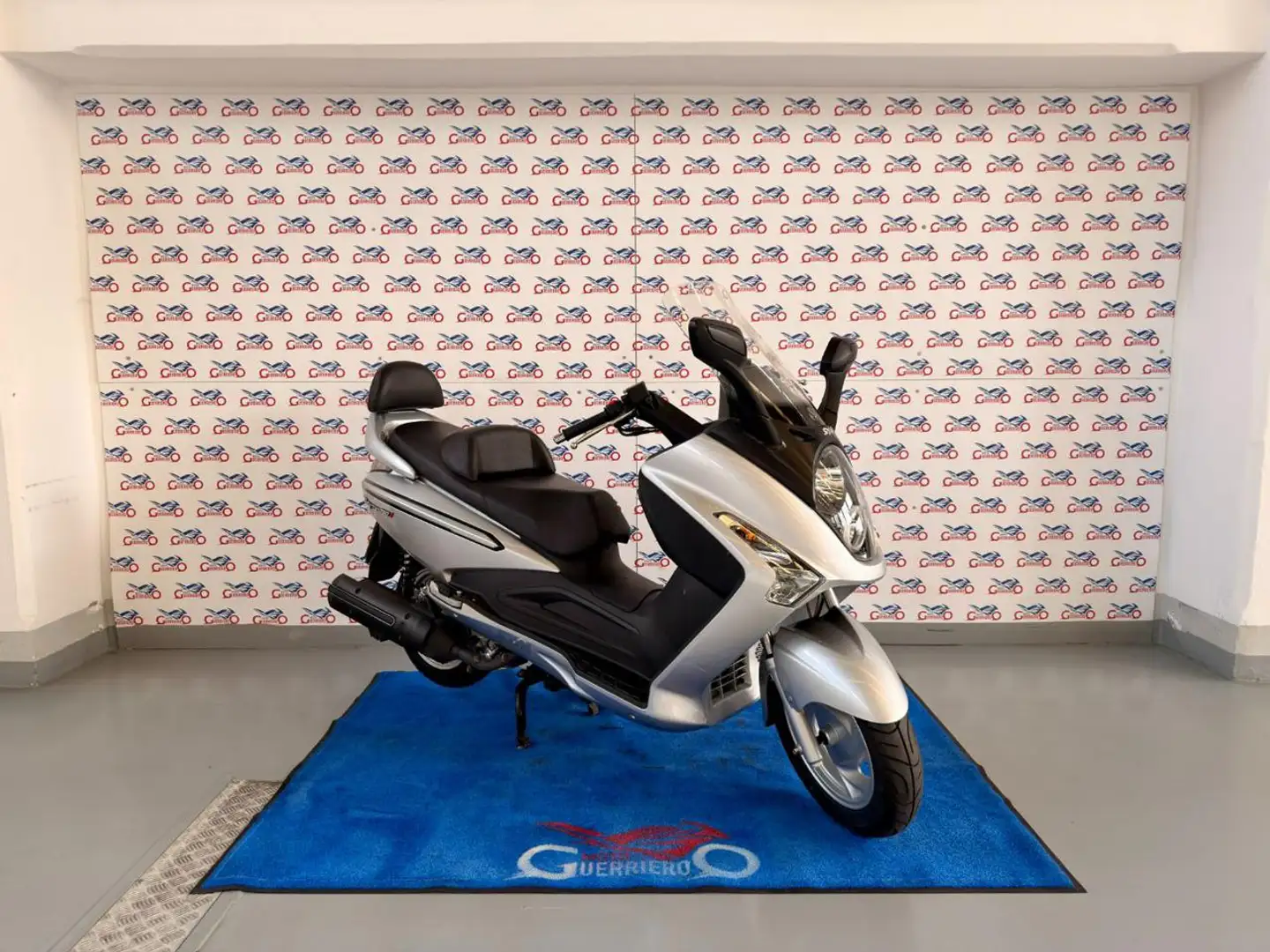 SYM Joymax 250 Garantita e Finanziabile Grigio - 2