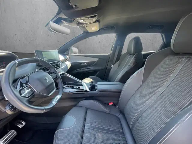 Peugeot 3008 view 9