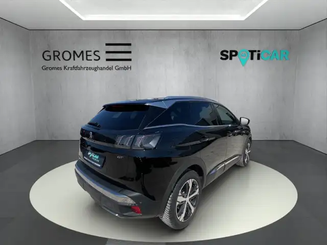 Peugeot 3008 view 3