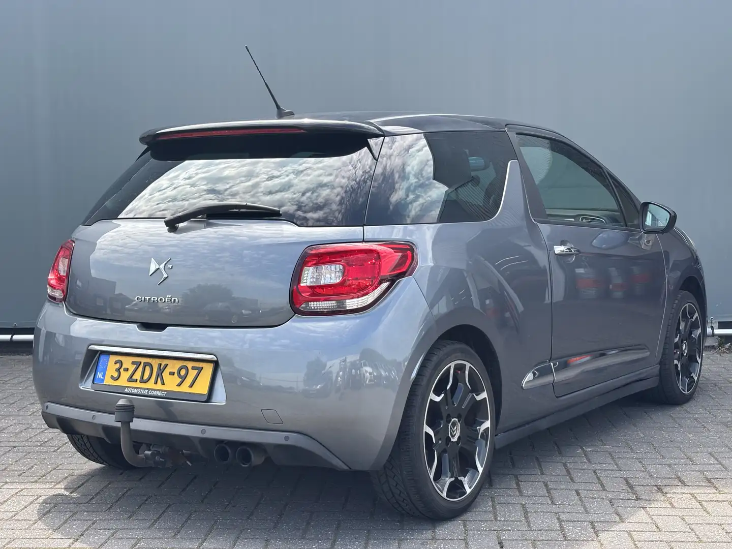 Citroen DS3 BWJ 2010 1.6 THP 157 PK Sport Chic TREKHAAK / LEDE Grijs - 2
