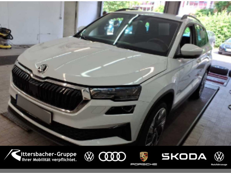 Skoda Karoq Style 1.5 TSI DSG AHK Navi Kamera Standhzg