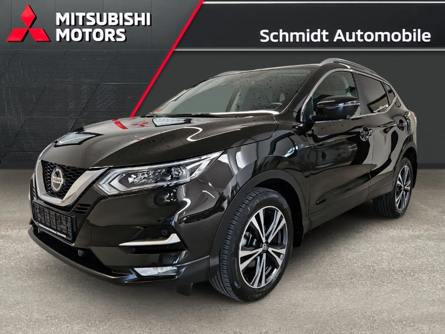 Nissan Qashqai 1.3 DIG-T N-Connecta Pano Navi Tempomat Schwarz - 1