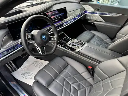 Annonce voiture d'occasion BMW i7 - CARADIZE