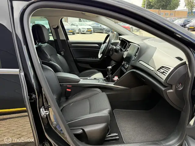 Renault Megane view 14