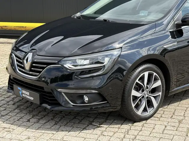 Renault Megane view 6