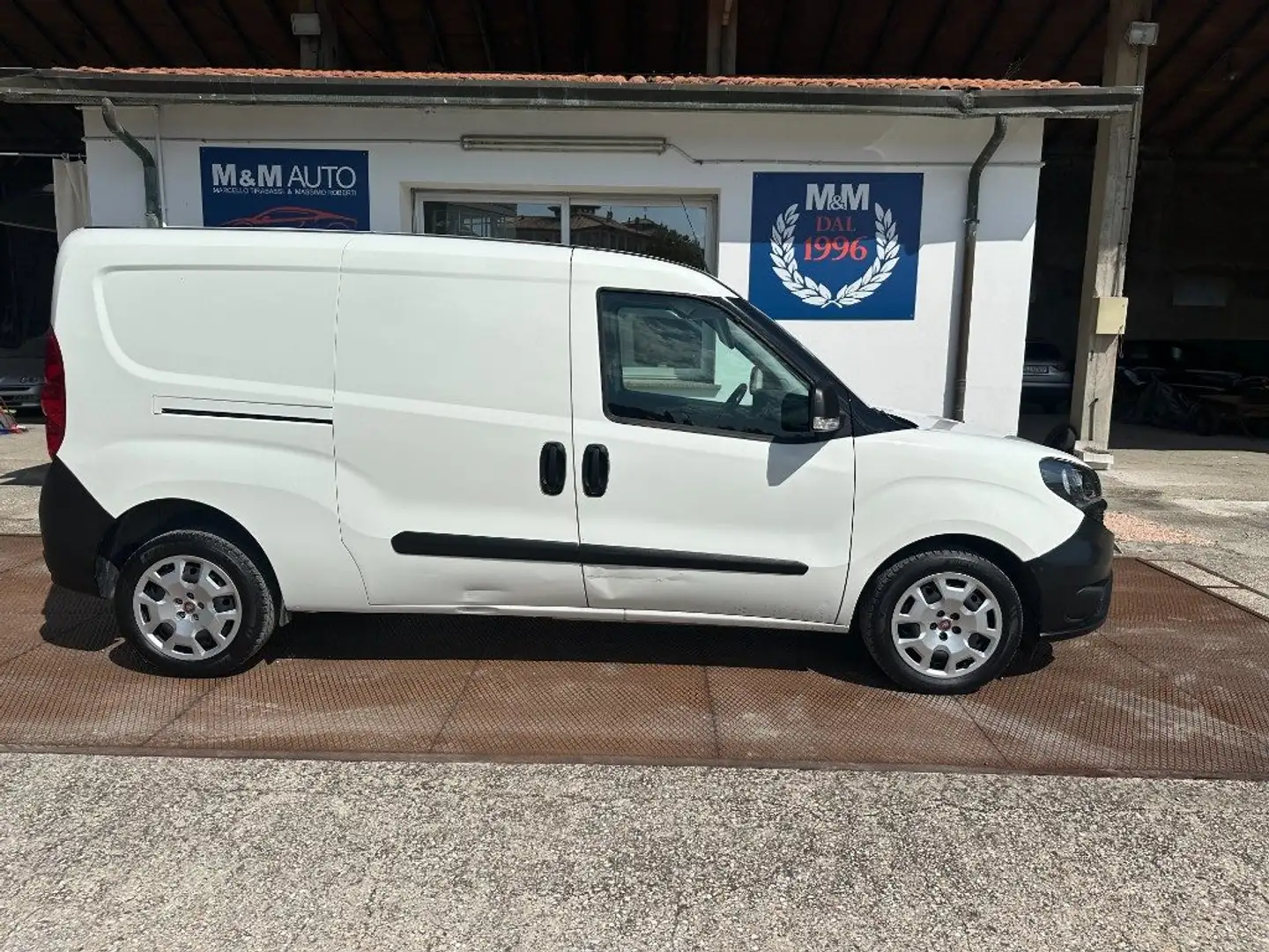 Fiat Doblo Doblò 1.6 MJT 120CV S&S  Cargo Maxi Louuge  3 POS Blanc - 1