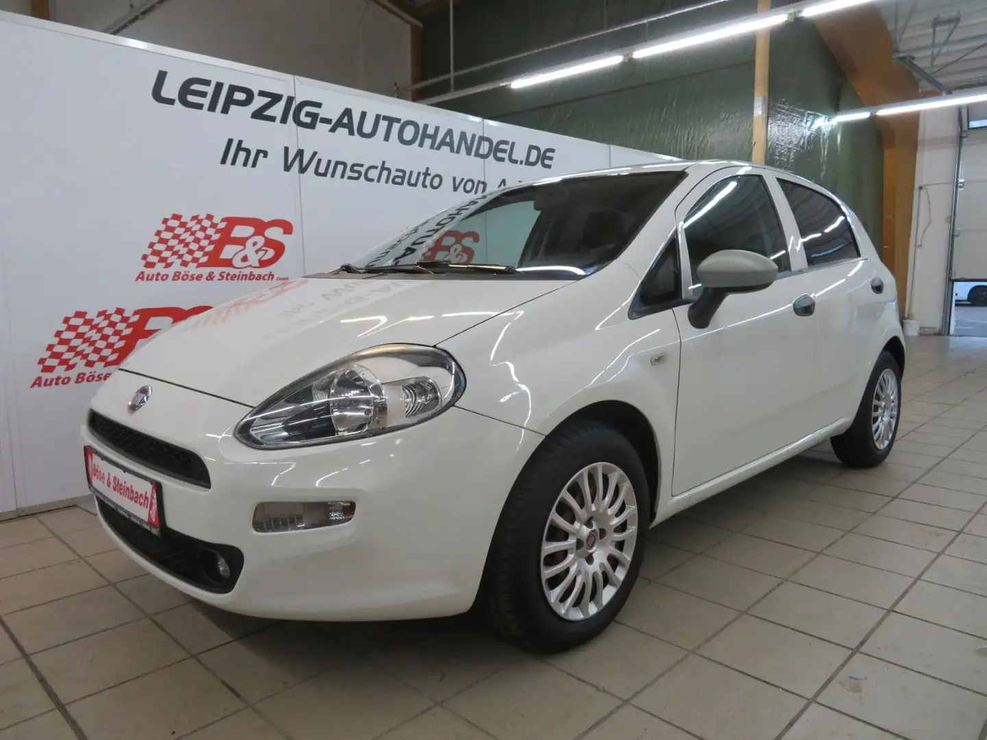 Fiat Punto 1,2 MYSTYLE*KLIMA*NSW*ZV mit FB* Blanc - 1