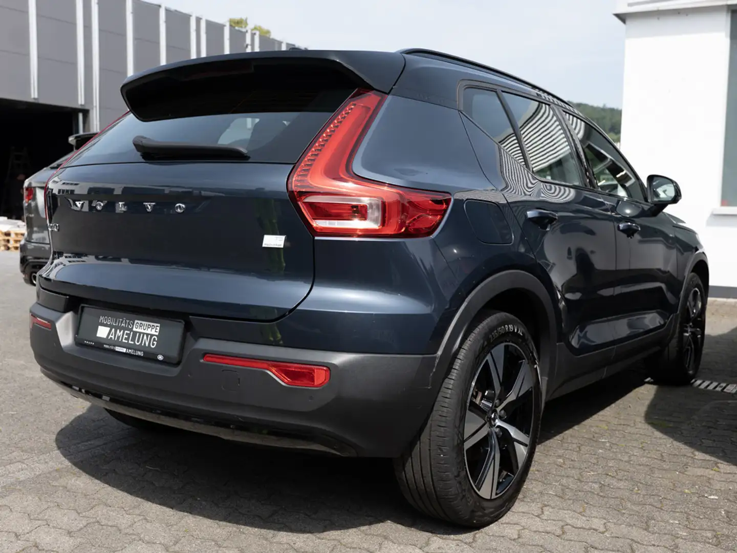 Volvo XC40 T5 Recharge R-Design H/K AHK STANDHZ LED Blau - 2