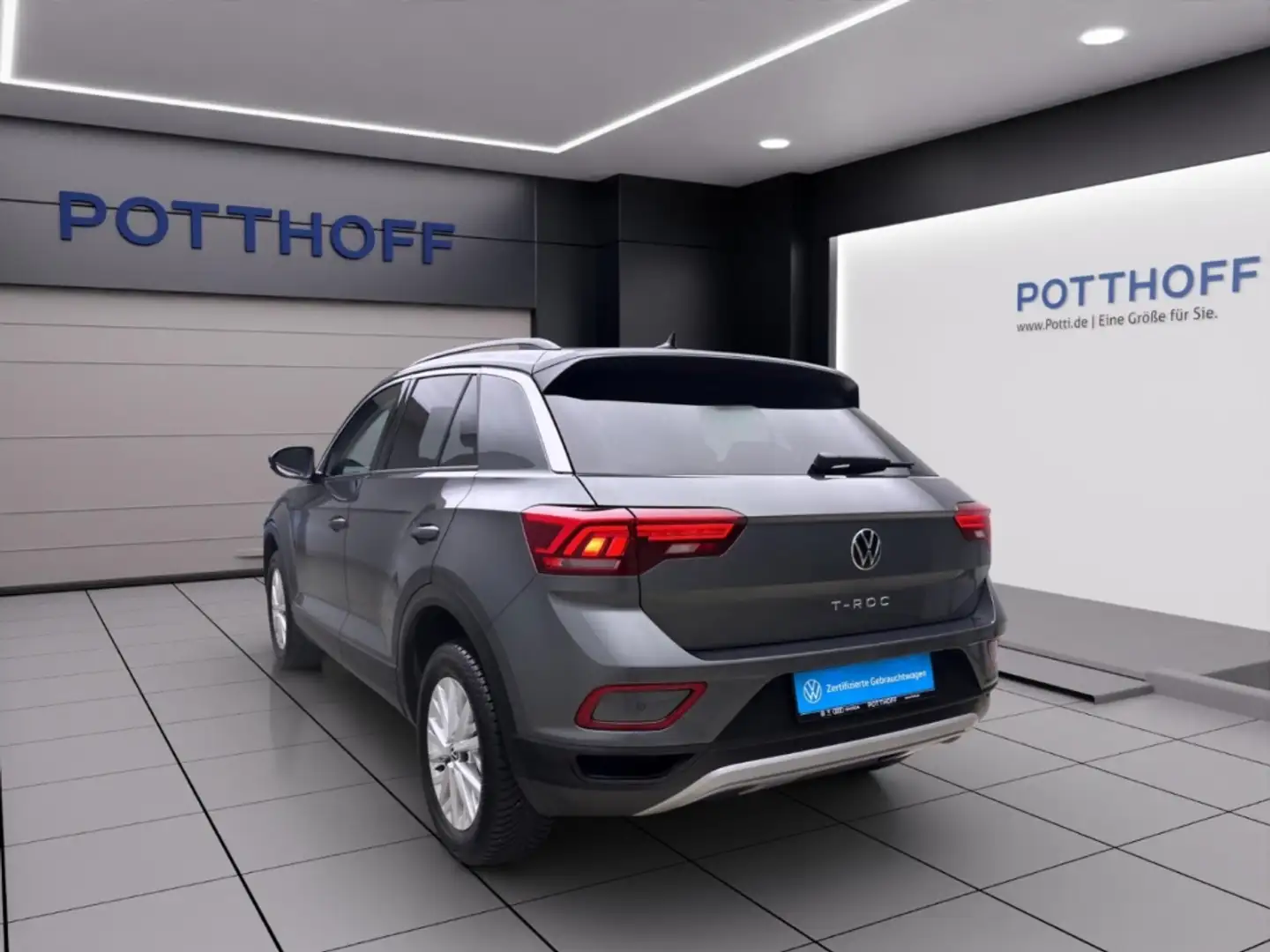 Volkswagen T-Roc 1.0 TSI LIFE NAVI KLIMA PDC SITZHZG Grau - 2